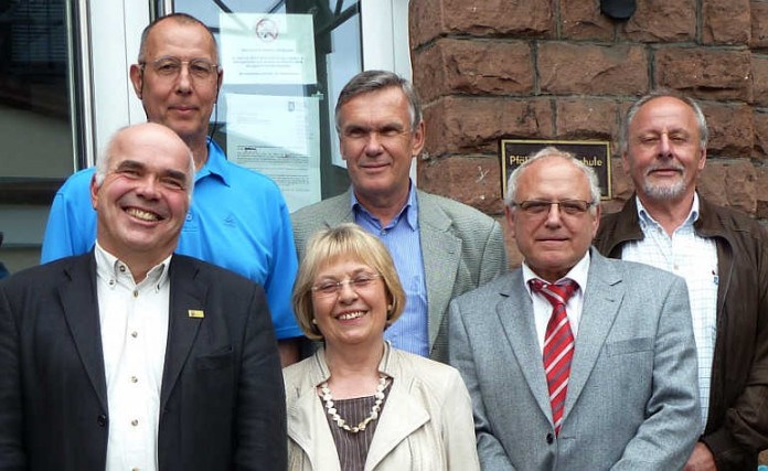 Dank für engagierte Arbeit (von links): Eckhard Mielke mit Peter Faust, Rosemarie Lenhardt, Volker Gabelmann, Werner Müller und Heinz Dindorf